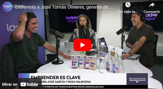 Entrevista de Roka Valbuena y María José García en «Emprender es Clave» a José Tomás Olivares, Gerente de Marketing de Deysa Nanolife, en Radio La Clave.